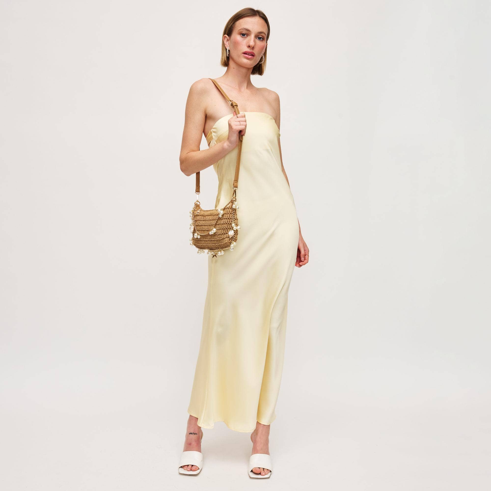 Seashell Straw Bag Evening Bag showing gold hardware