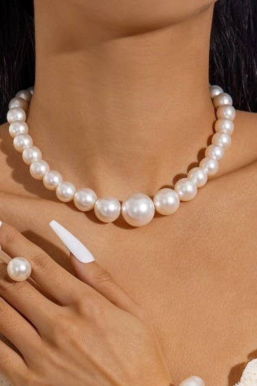 GRADUATED CLASSIC PUFFY PEARL NECKLACE | 40NK9493: PEARL