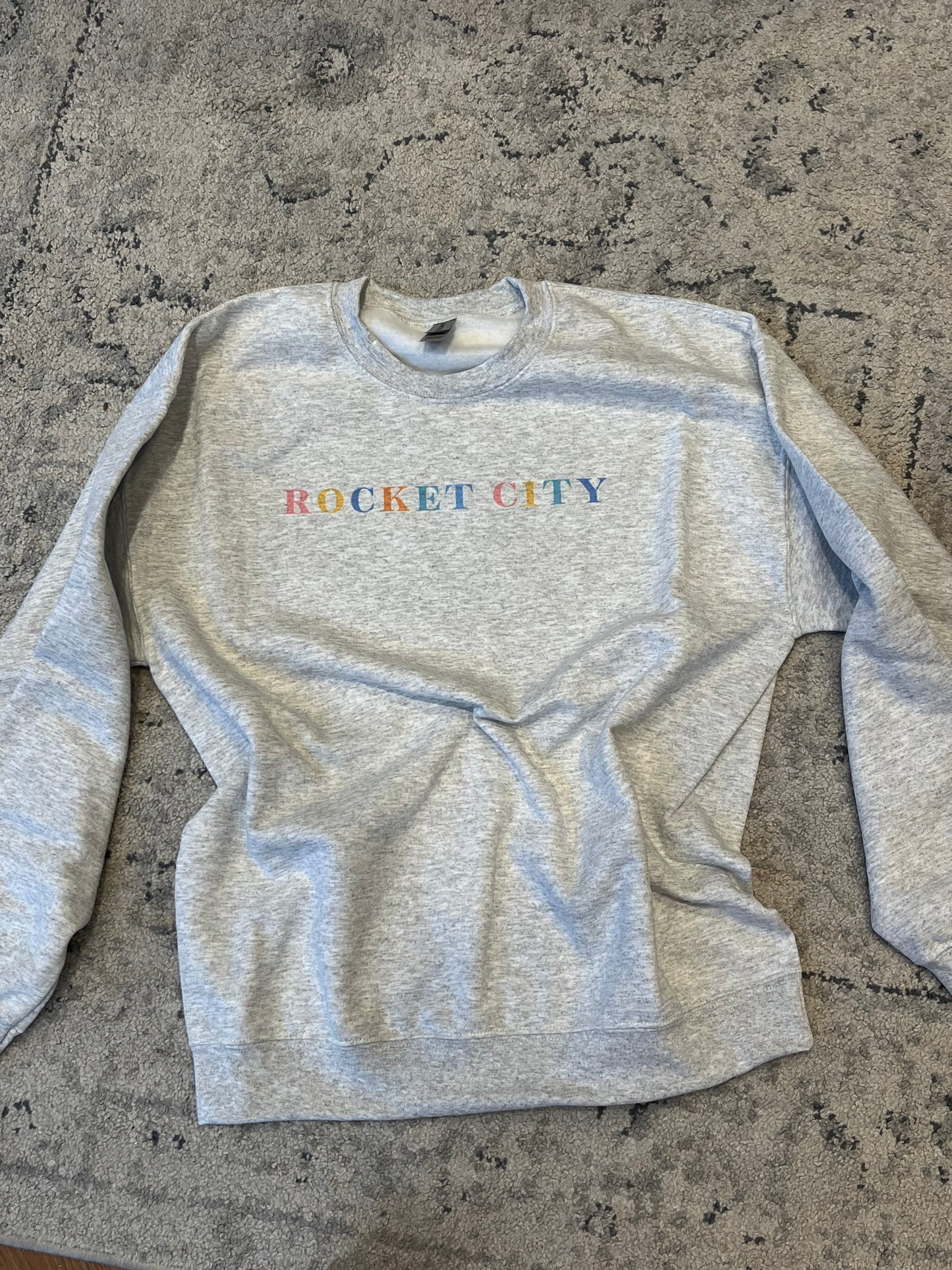 ROCKET CITY MULTI COLOR FONT CREW NECK